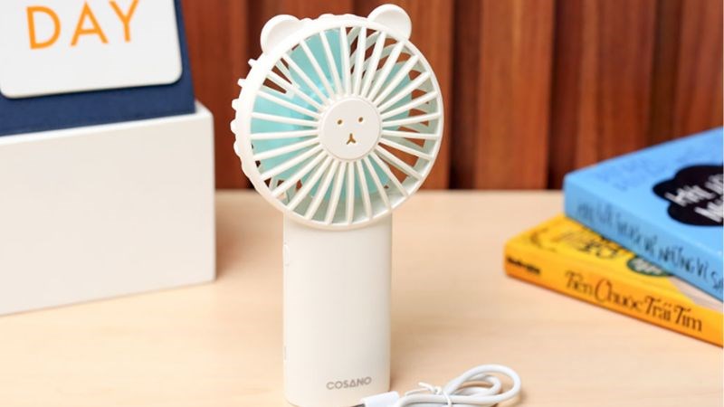 Quạt sạc mini Cosano CF003 thiết kế sang trọng, thanh lịch Quạt sạc mini Cosano CF003 thiết kế sang trọng, thanh lịch