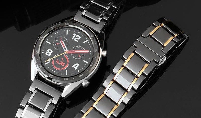 D&acirc;y đeo gốm sứ xuất hiện ở những thương hiệu cao cấp