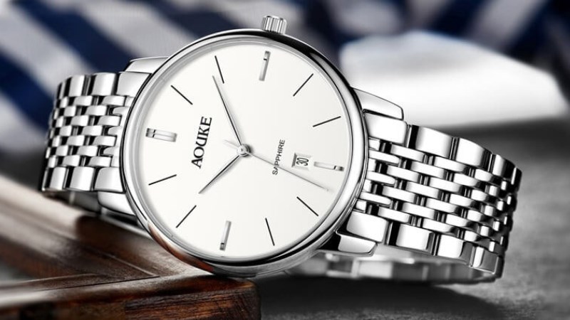 Sử dụng chất liệu bền bỉ gi&uacute;p bảo vệ đồng hồ bền l&acirc;u