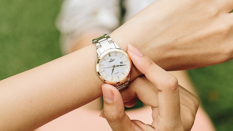 Nhiều loại đồng hồ với nhiều bộ m&aacute;y kh&aacute;c nhau