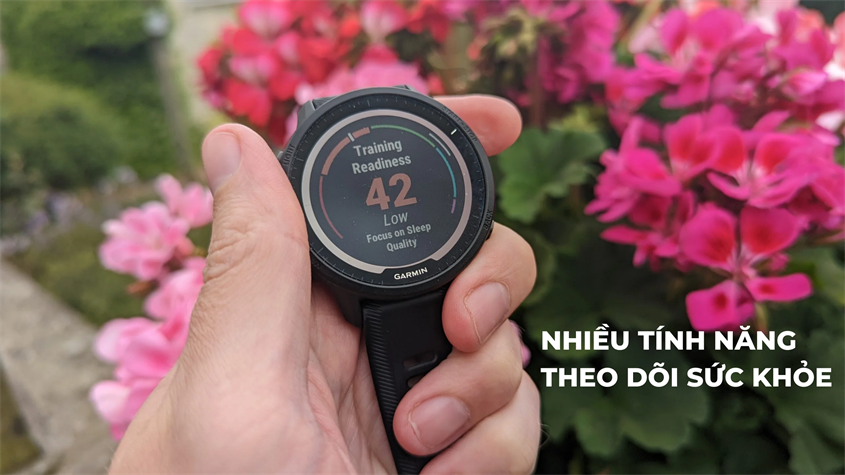 Đồng hồ th&ocirc;ng minh Garmin l&agrave; chiếc đồng hồ th&ocirc;ng minh chuy&ecirc;n về theo d&otilde;i sức khỏe