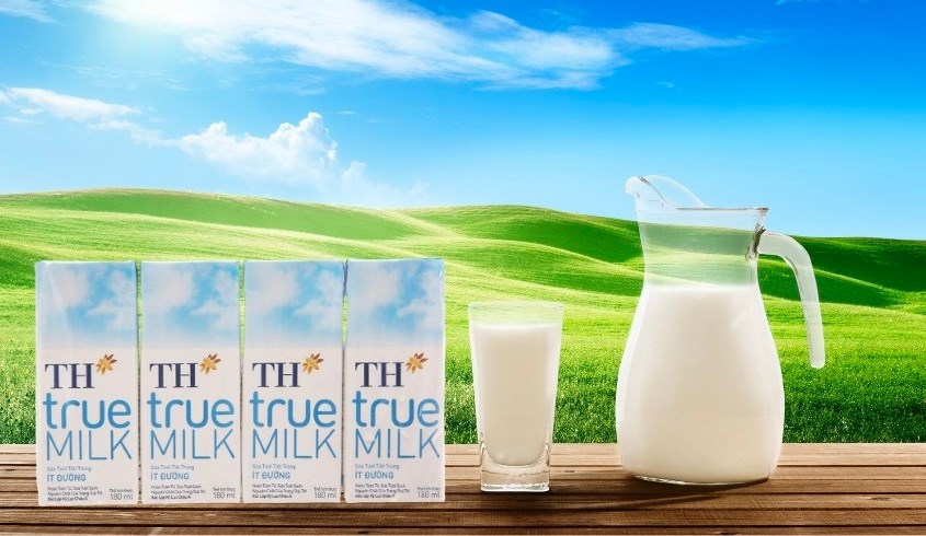 Lốc 4 hộp sữa tươi tiệt trùng TH true MILK ít đường 180 ml (từ 1 tuổi)