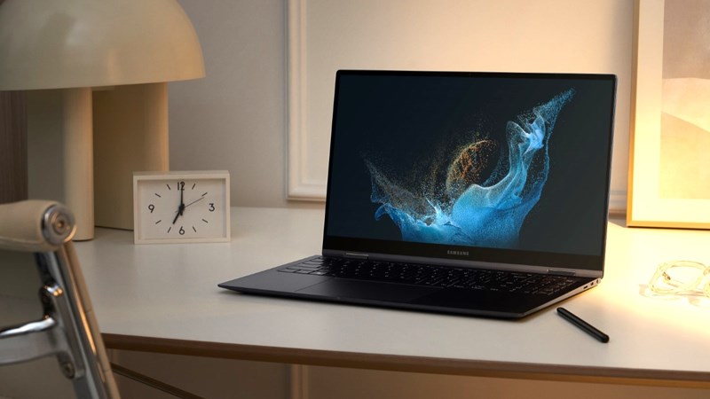 Galaxy Book 3 Pro 360 c&oacute; 4 loa