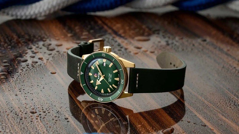 Ph&ugrave; hợp sử dụng đi d&atilde; ngoại, mạo hiểm