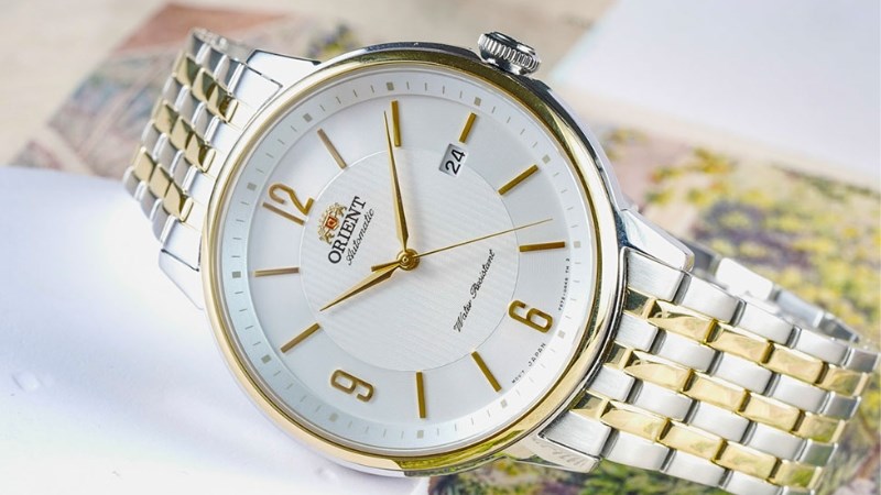 C&aacute;c con số tr&ecirc;n mặt đồng hồ Analog thường l&agrave; La M&atilde; hoặc số thường