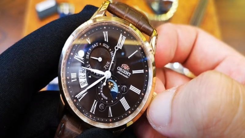 C&aacute;ch chỉnh đồng hồ Orient Sun and Moon Gen 4 rất giống với Gen 2