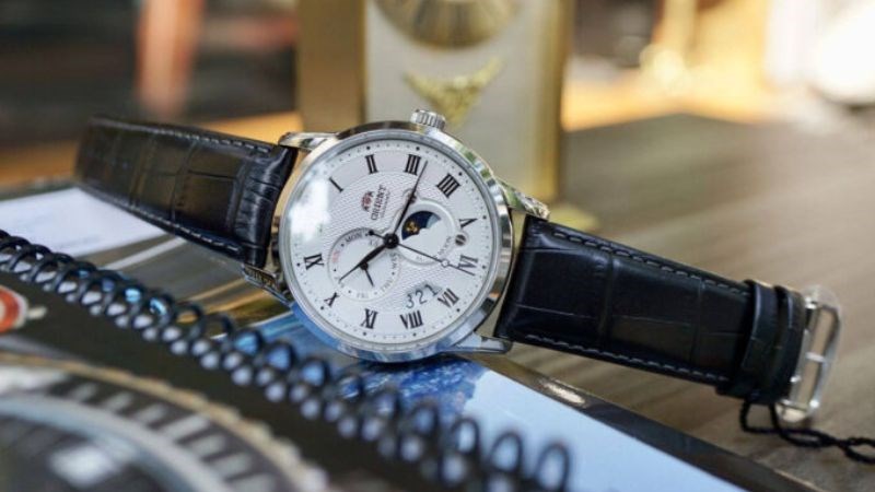 Chiếc đồng hồ trong tầm gi&aacute; với nhiều chức năng ấn tượng