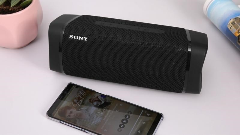 Loa Bluetooth Sony Extra Bass SRS-XB33 có thời lượng pin khủng và cực nhiều nút tiện ích