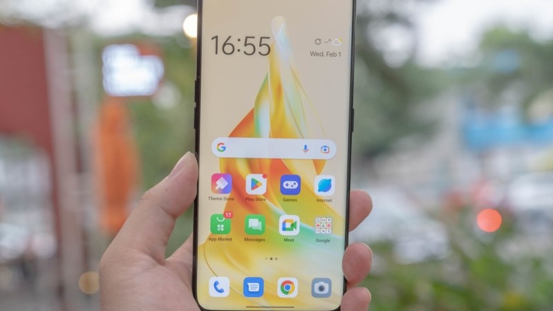 Cả hai đều được trang bị m&agrave;n h&igrave;nh AMOLED
