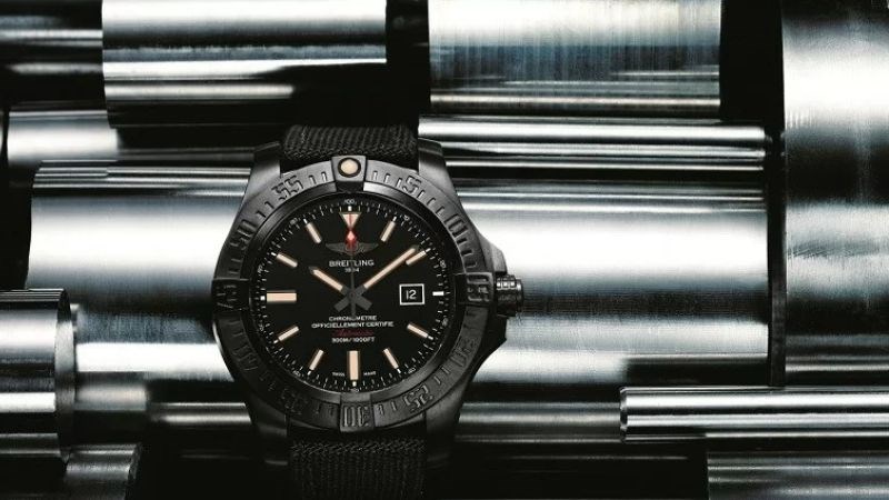Breitling Avenger l&agrave; một trong những bộ sưu tập đồng hồ nổi tiếng nhất của thương hiệu
