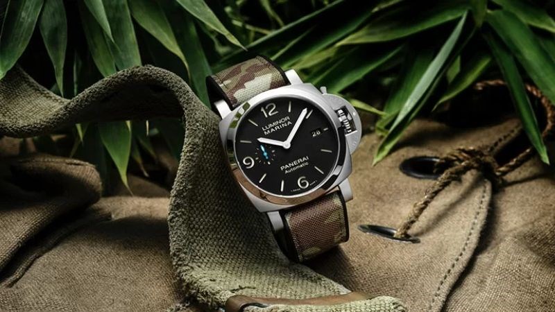 Mặt số Panerai chính hãng được trang bị “Sandwich Dial” Mặt số Panerai chính hãng được trang bị “Sandwich Dial”