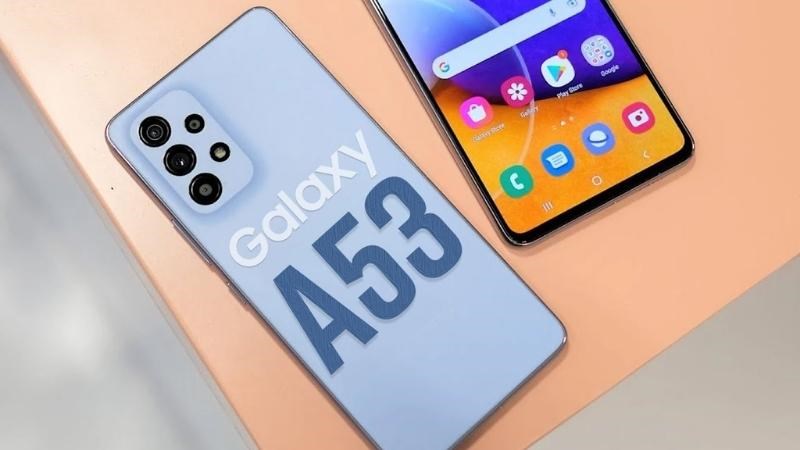 Samsung Galaxy A53 5G, cũ nhưng vẫn đủ để d&ugrave;ng.