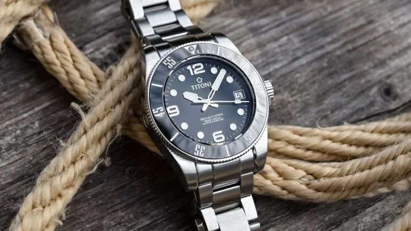 Sản xuất nghi&ecirc;m ngặt dựa tr&ecirc;n ti&ecirc;u chuẩn Swiss-made