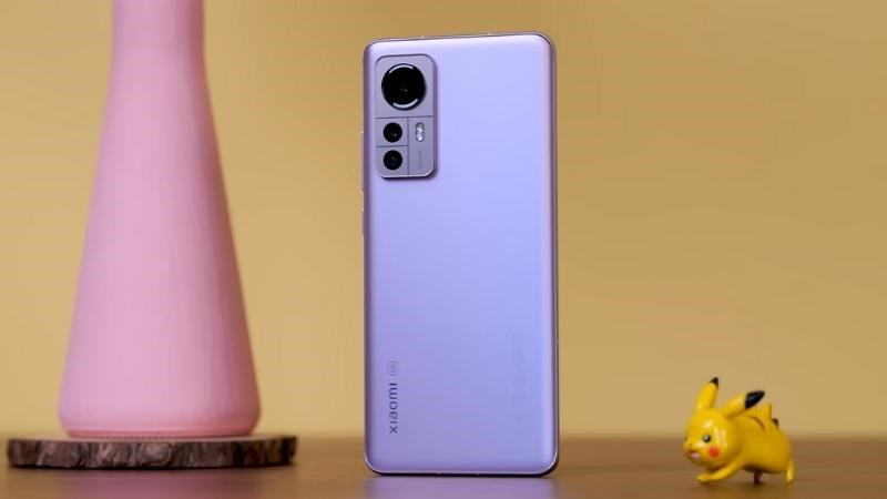 Xiaomi 12 5G với thiết kế sang trọng, hiện đại mang lại trải nghiệm tuyệt vời