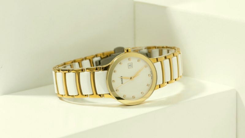 Đồng hồ to đại diện cho sự rộng lượng rất giống Thi&ecirc;n B&igrave;nh