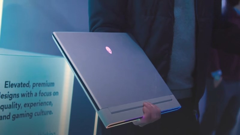 Laptop Alienware x16, con qu&aacute;i vật mới trong l&agrave;ng laptop gaming