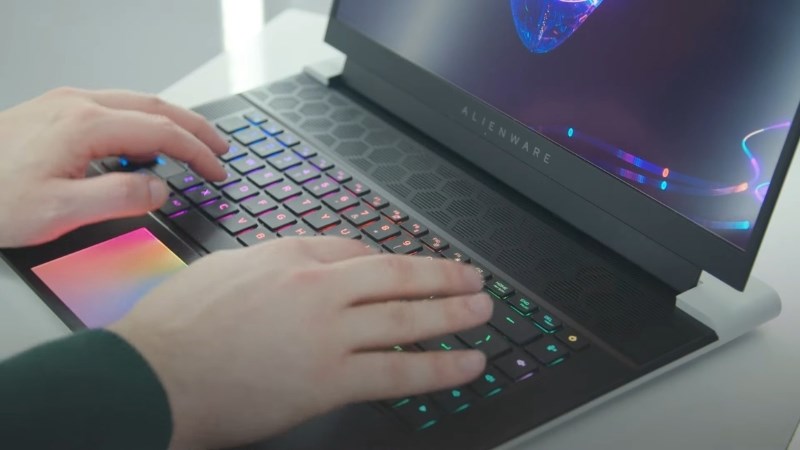 Ổ đĩa lưu trữ tận 1TB, phục vụ tốt cho cả những người c&oacute; nhu cầu nặng đ&ocirc; về việc lưu trữ