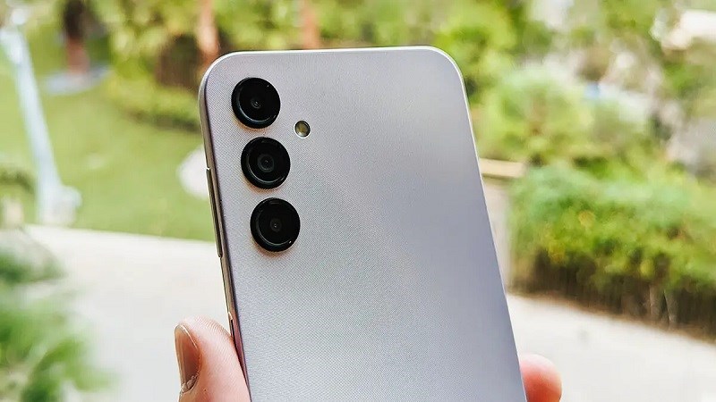 Thiết kế vu&ocirc;ng sang trọng, tinh tế