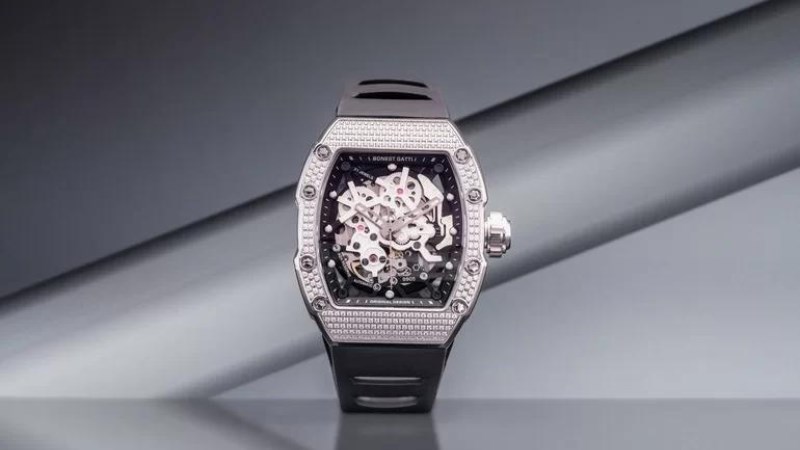 D&acirc;y đeo chắc chắn, kh&ocirc;ng g&acirc;y đau đớn khi sử dụng