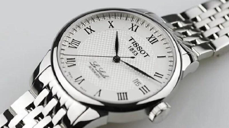 L&agrave; thương hiệu nổi tiếng trong giới đồng hồ Thuỵ Sĩ