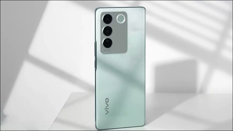 Mặt lưng của m&aacute;y cũng c&oacute; khả năng đổi m&agrave;u