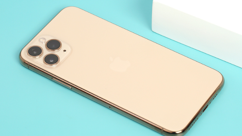 Cận cảnh điện thoại iPhone 11 Pro