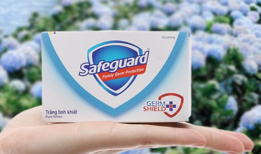 Xà bông cục Safeguard trắng tinh khiết hương dịu nhẹ 135g