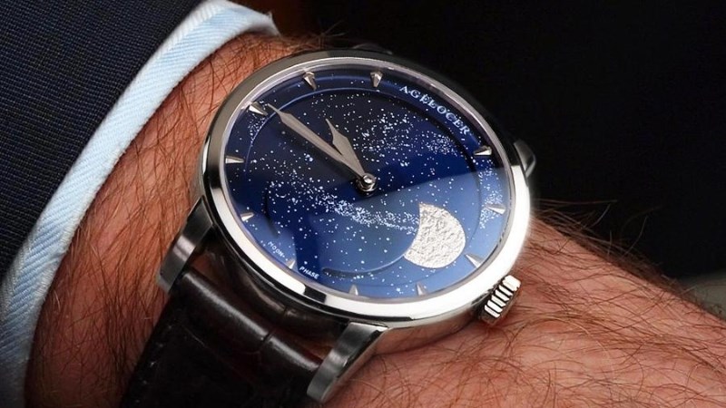 T&iacute;nh năng Moonphase gi&uacute;p biết được lịch thay đổi của tuần trăng