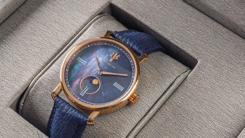 Orphic La Luna sở hữu bộ m&aacute;y moonphase d&ugrave;ng để đo chu kỳ mặt trăng 