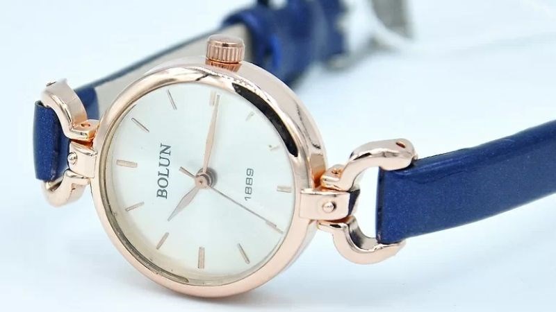 Đồng hồ Bolun thường được l&agrave;m từ chất liệu da nh&acirc;n tạo mềm mại