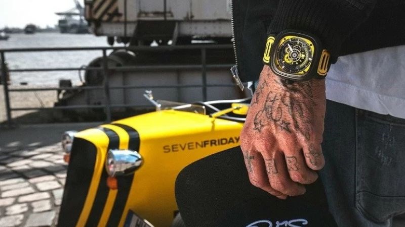 Đồng hồ Sevenfriday được tạo ra bởi doanh nhân người Thuỵ Sĩ - Đức là Daniel Niederer Đồng hồ Sevenfriday được tạo ra bởi doanh nhân người Thuỵ Sĩ - Đức là Daniel Niederer
