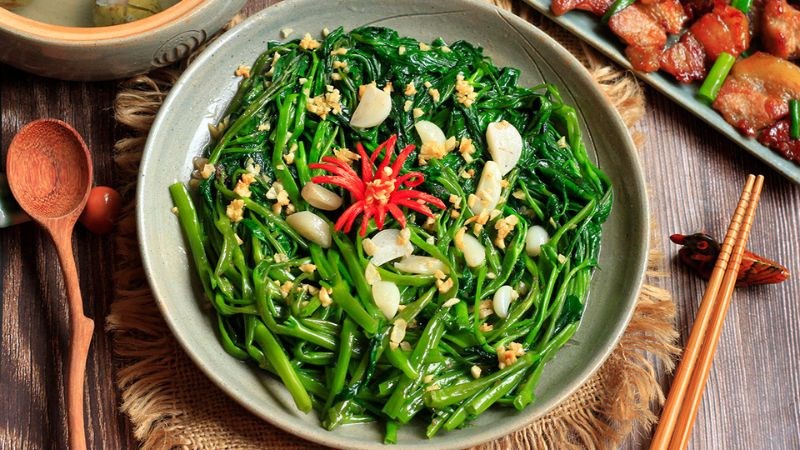 Rau muống có tác dụng gì? Có nên ăn rau muống mỗi ngày?