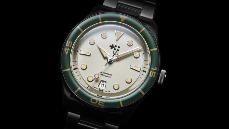 Đồng hồ Christopher Ward C65 c&oacute; thiết kế cổ điển