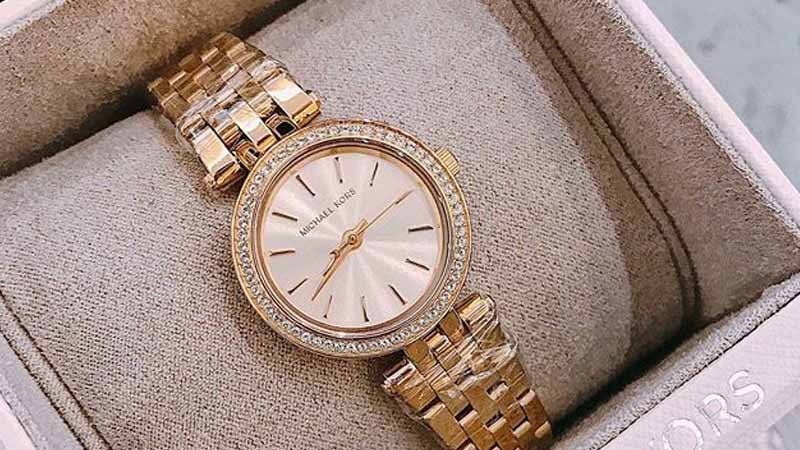 Đồng hồ Michael Kors  - Sang trọng, thanh tho&aacute;t