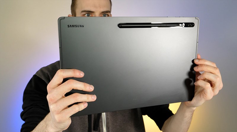 Galaxy Tab S8 Ultra có dung lượng pin lớn hơn so với Galaxy Tab S7 FE