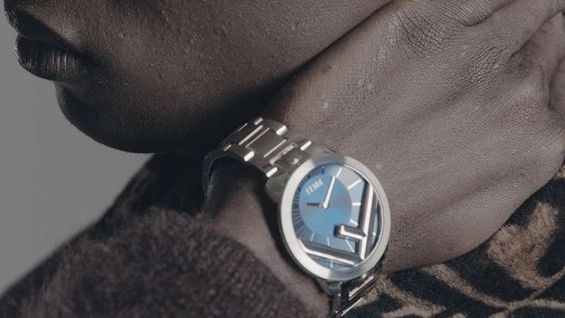 Sau gần 1 thế kỷ, đế chế thời trang Fendi đã trở thành nhà chế tác phụ kiện thời trang lẫy lừng Đế chế thời trang Fendi giờ đây đã trở thành nhà chế tác phụ kiện thời trang lẫy lừng