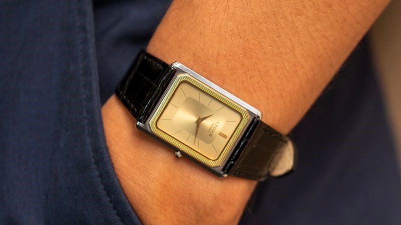 Đồng hồ Seiko Credor Tank thanh lịch với mặt h&igrave;nh vu&ocirc;ng