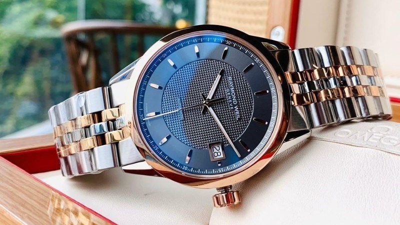 Đồng hồ Raymond Weil nổi tiếng với thiết kế tinh tế v&agrave; chất lượng bộ m&aacute;y