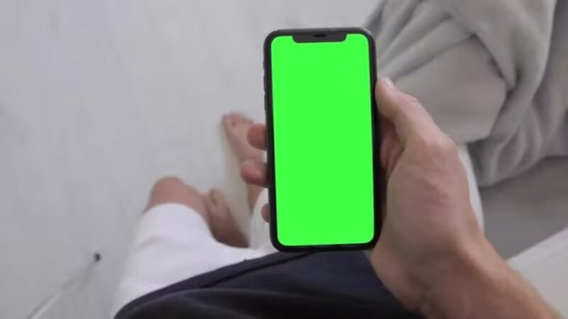 C&oacute; rất nhiều nguy&ecirc;n nh&acirc;n dẫn đến iPhone bị xanh m&agrave;n