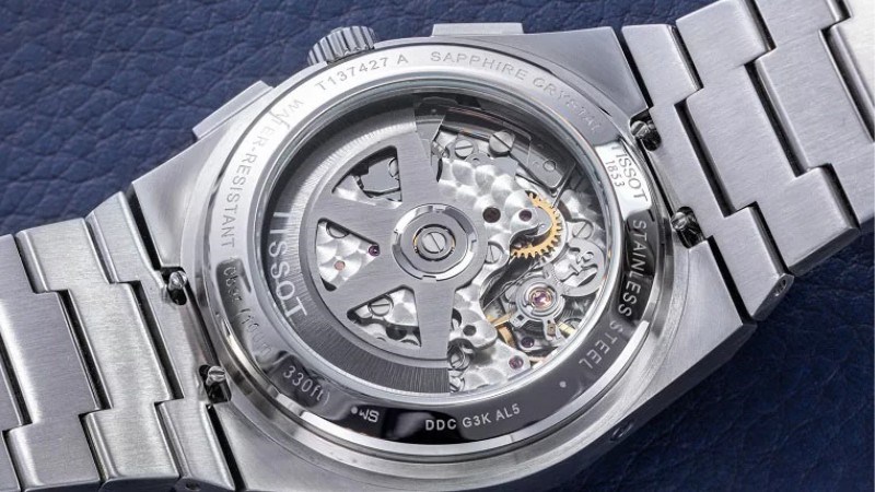 Sử dụng cả 2 loại: bộ máy Quartz và bộ máy Automatic Sử dụng cả 2 loại: bộ máy Quartz và bộ máy Automatic