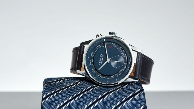 Đồng hồ Nomos tự h&agrave;o khi cho ra mắt bộ m&aacute;y in-house