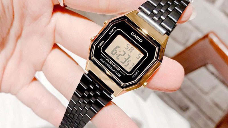 Dòng đồng hồ được hãng Casio trang bị công nghệ đèn phát quang điện Dòng đồng hồ được hãng Casio trang bị công nghệ đèn phát quang điện