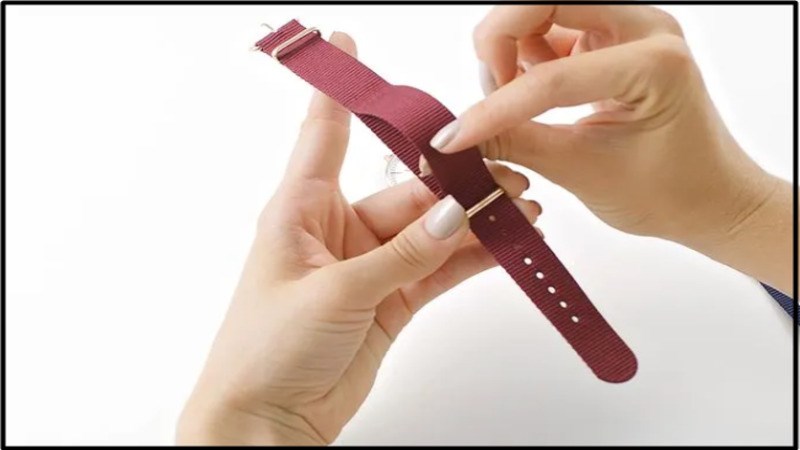 Chuẩn bị d&acirc;y đeo mới