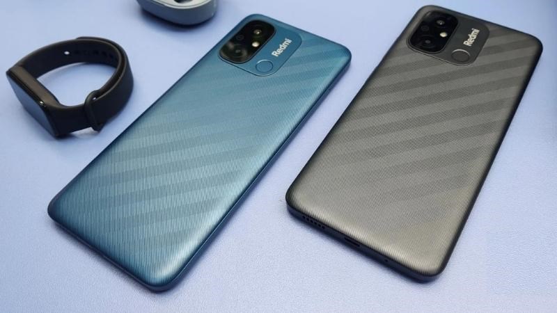 Thời lượng pin khủng, hiệu năng cao, m&agrave;n h&igrave;nh lớn, c&ugrave;ng với nhiều tiện &iacute;ch