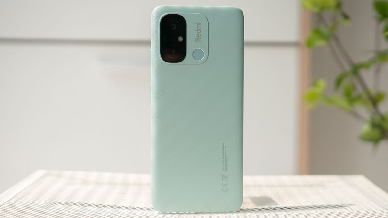 Bạn c&oacute; thể sử dụng để d&ograve; đường GPS l&ecirc;n tới 20 tiếng