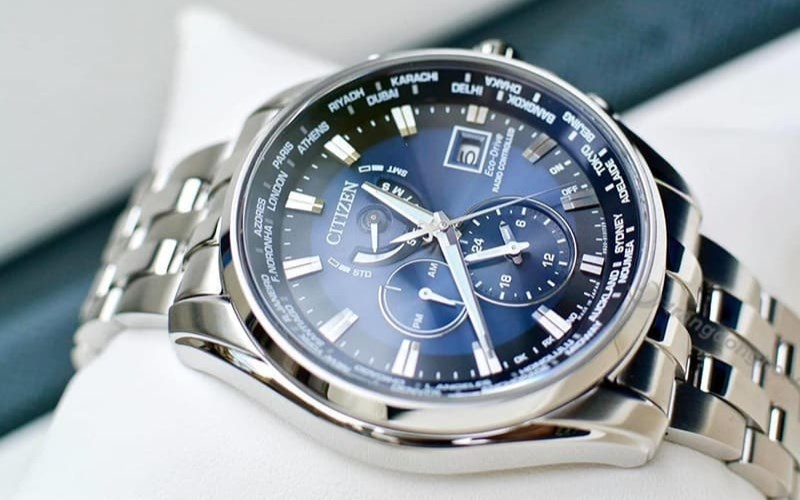 Citizen Eco-drive E111 là đồng hồ của Citizen sử dụng bộ máy E111 Citizen Eco-drive E111 là đồng hồ của Citizen sử dụng bộ máy E111