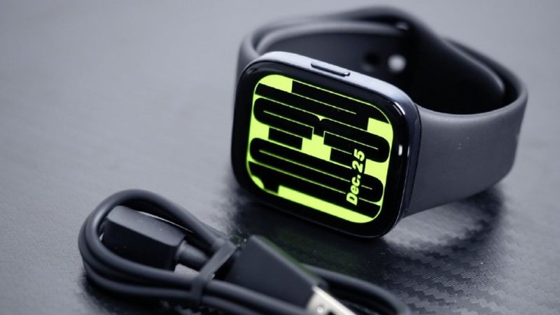 Chế độ m&agrave;n h&igrave;nh lu&ocirc;n hiển thị gi&uacute;p người d&ugrave;ng dễ d&agrave;ng xem giờ