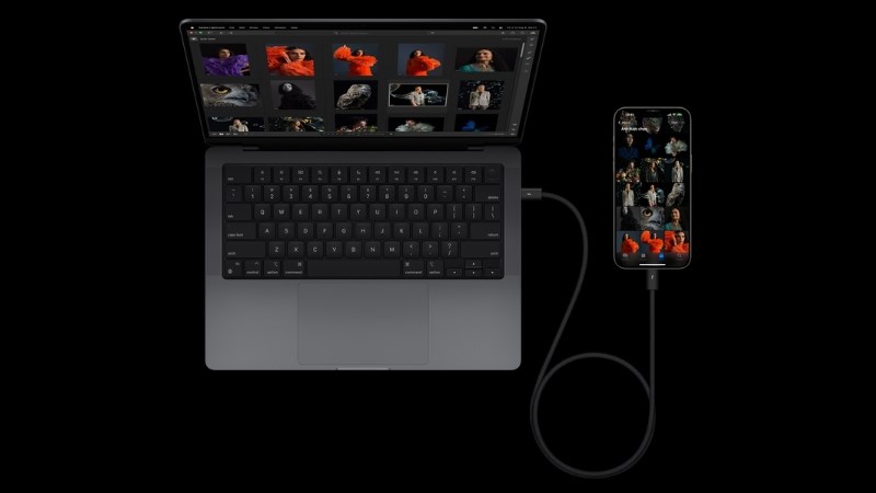 iPhone 15 Pro Max sử dụng USB-C đem đến khả năng kết nối đa dạng