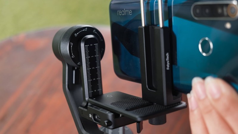 Tiếp theo lắp điện thoại và cân bằng trước khi khởi động Tiếp theo lắp điện thoại và cân bằng trước khi khởi động