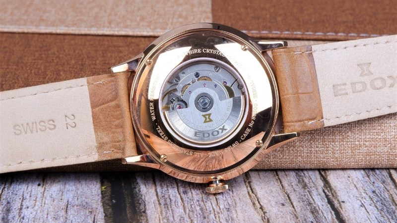 Đồng hồ Swiss Movement - Xứng đ&aacute;ng để bạn tin chọn